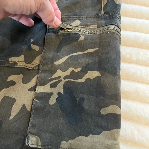Fashion Nova Brown and green and black Cargo Pants XL - Picture 6 of 8